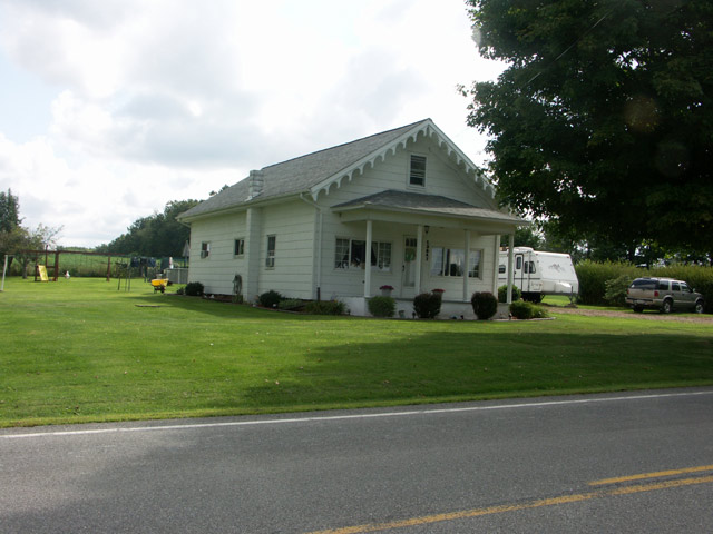 McElhaney School building
